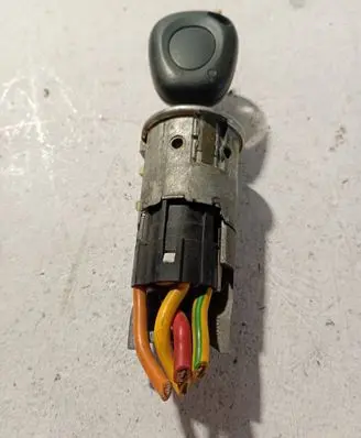 Peugeot 206 Ignition lock 669669
