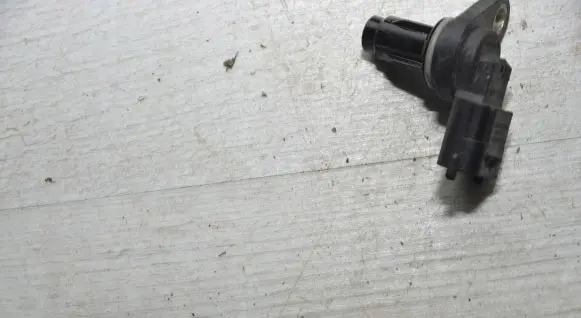 Camshaft position sensor