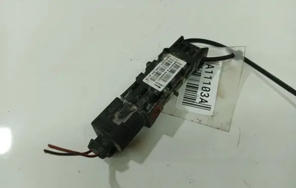 Mitsubishi Colt Airbag deployment crash/impact sensor PMR587418