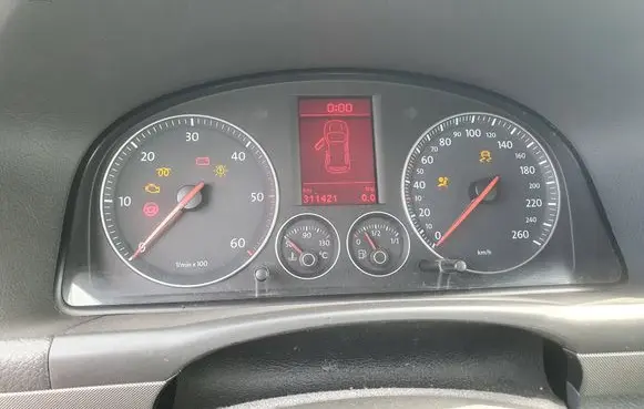 Volkswagen Touran I Speedometer (instrument cluster) 1T0920872A VWZ7Z0E2436314 V0003000