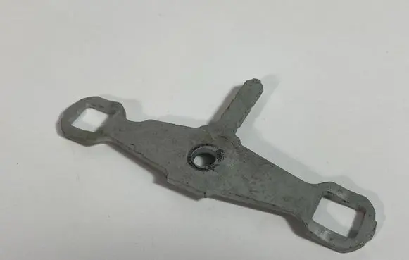 BMW 5 G30 G31 G38 Fuel Injector clamp holder 7599878