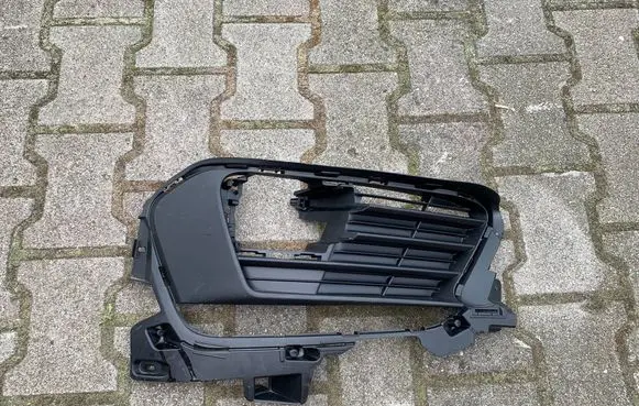 Peugeot 308 Front bumper lower grill 9989448 C06763091 G53252