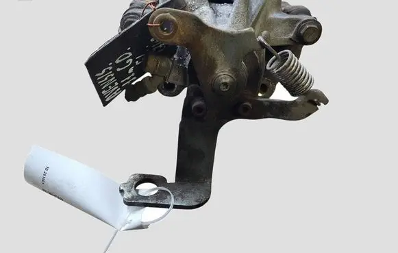 Toyota Avensis T270 Rear brake caliper