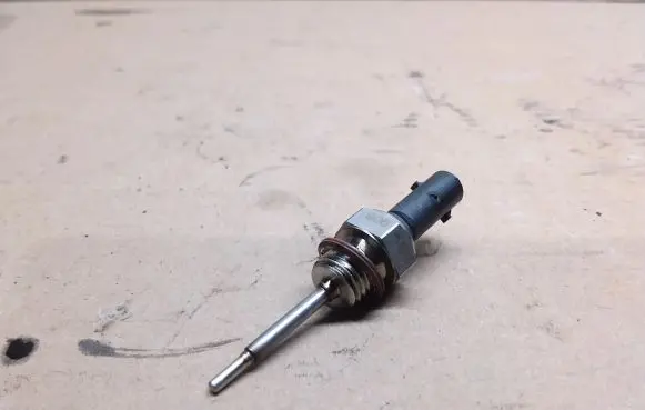 Audi Q3 8U Intake air temperature sensor 03N906081A