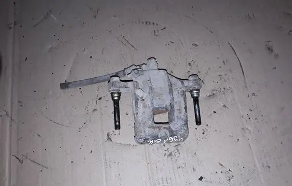 Hyundai Trajet Rear brake caliper NOCODE