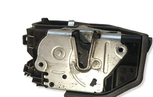 BMW 4 F32 F33 Front door lock 7202150