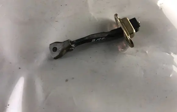Mitsubishi Pajero Pinin Loading door check strap stopper 
