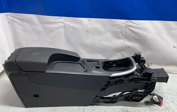 Opel Insignia A Armrest 23180333