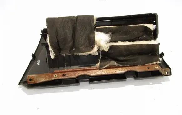 Nissan Primera Glove box
