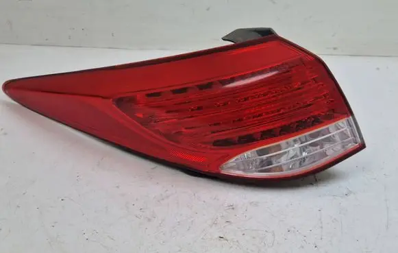 Hyundai i40 Rear/tail lights 924013Z000