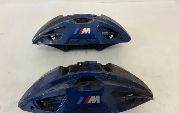 Front brake caliper