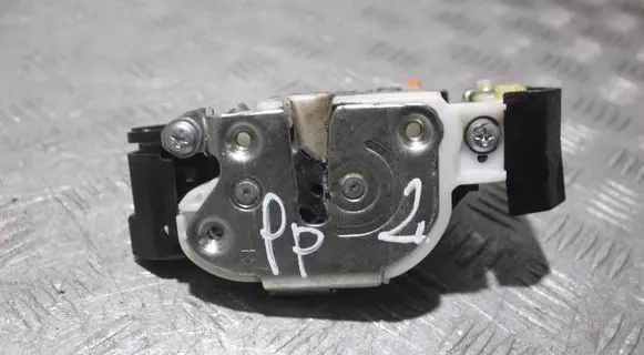 Mitsubishi Colt Front door lock