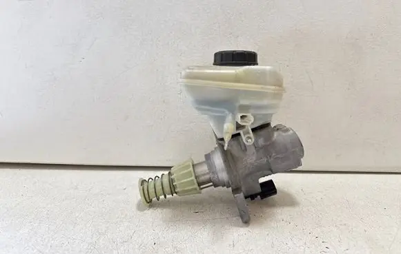 Audi Q7 4M Master brake cylinder 8W0611301