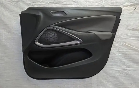 Opel Crossland X Front door card panel trim 39107853