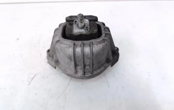 BMW X1 E84 Engine mount bracket 6768852 13981112