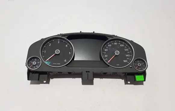 Volkswagen Touareg II Speedometer (instrument cluster) 7P6920982E