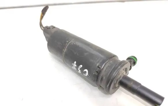 Volkswagen Touran I Headlight washer pump 3B7955681