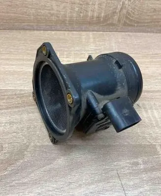 Volkswagen Golf IV Mass air flow meter 06A906461B AFH6010C