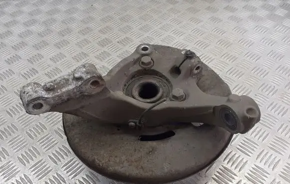 Opel Insignia A Front wheel hub spindle knuckle