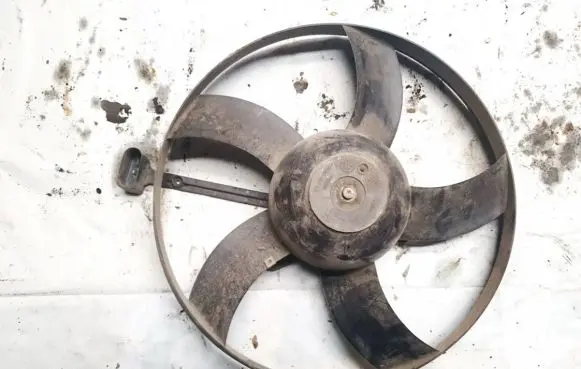 Volkswagen Polo IV 9N3 Fan impeller 866939a