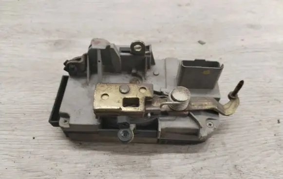 Citroen C8 Front door lock