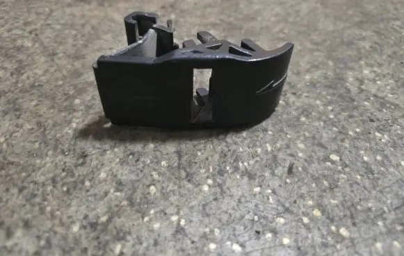 BMW 5 E39 Radiator mount bracket 1723341