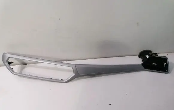 BMW 3 G20 G21 Dashboard glove box trim 6806855