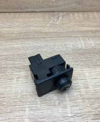 Nissan Almera Tino Wing mirror switch