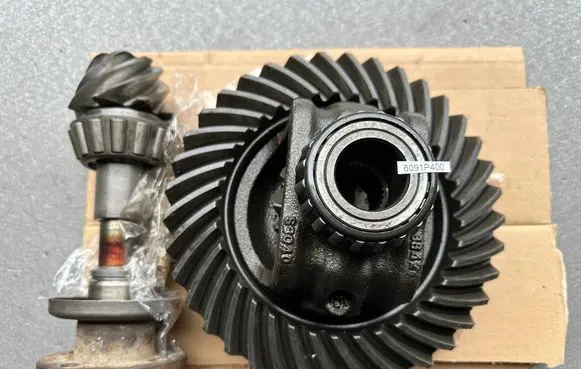Nissan Patrol Y60 Front differential 3810005J60 38421S9000