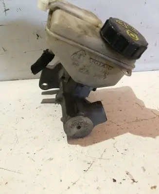 Volvo V70 Master brake cylinder 8646006