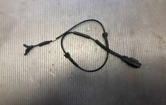 Land Rover Evoque I ABS brake wheel speed sensor 10071153633
