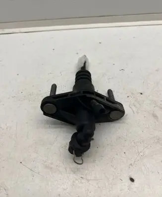 Suzuki Vitara (LY) Clutch master cylinder KG15500TP01