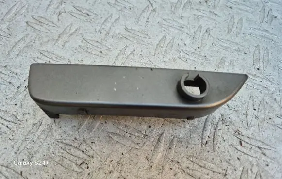 Land Rover Range Rover L322 Under headlight/headlamp trim 1300591297 1300591301