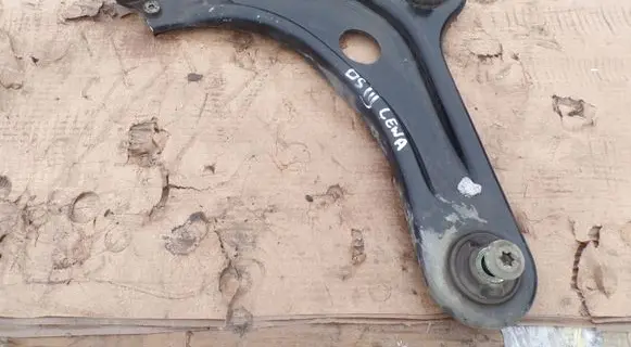 Citroen DS3 Front lower control arm/wishbone