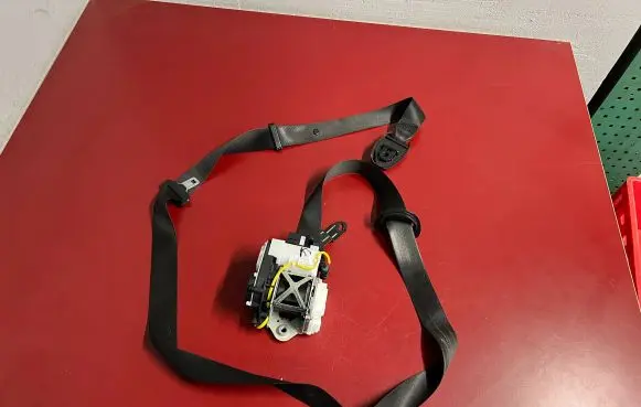 BMW X3 G01 Front seatbelt 7469953 S1746995307