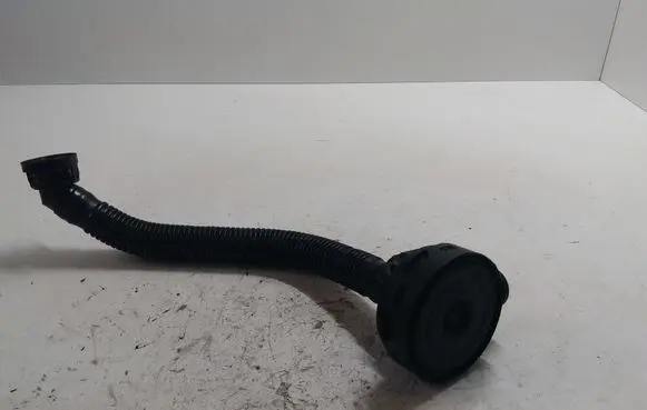 Volkswagen Polo IV 9N3 Breather/breather pipe/hose 03E103765B 03E103201B