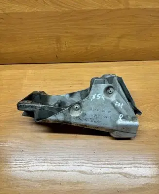 BMW 7 F01 F02 F03 F04 Engine mounting bracket 6777610 05012011