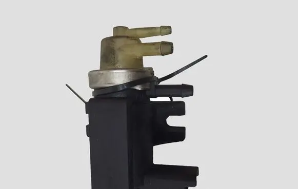 Peugeot 407 Turbo solenoid valve 70163300 9661960380
