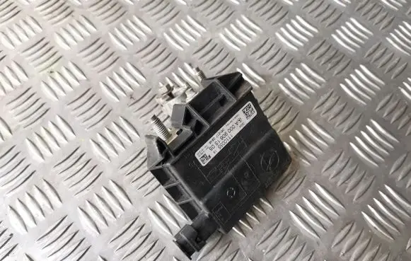 Mercedes-Benz C W205 Battery relay fuse A0009061505