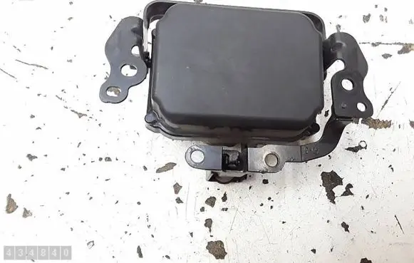 Lexus RX 450H Distronic sensor radar 2300007490 8821047080