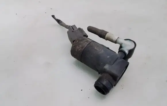 Ford Mondeo Mk III Windscreen/windshield washer pump 1S7117K624FD