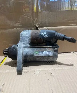 Volkswagen Golf VI Starter motor 02Z911023G