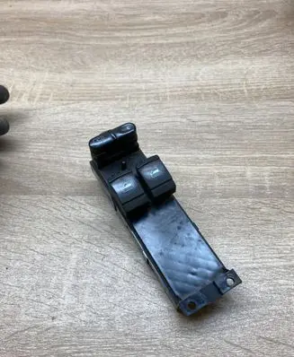 Volkswagen Golf IV Electric window control switch 1J3959857