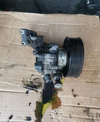 Mercedes-Benz ML W164 Power steering pump