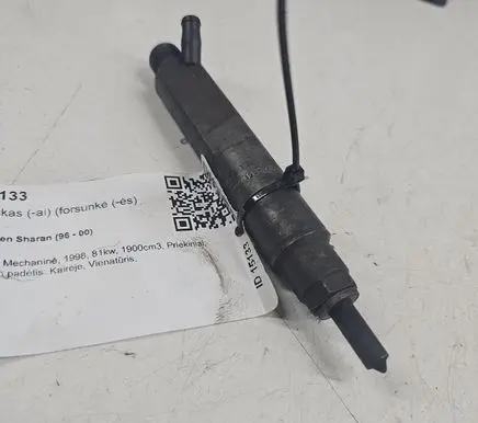 Volkswagen Sharan Fuel injector 028130201T