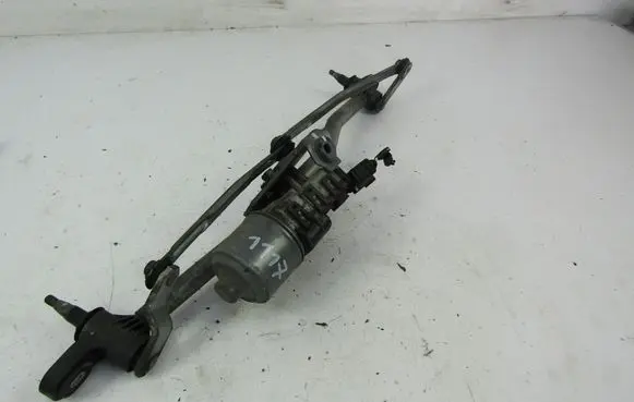 Mazda 3 I Front wiper linkage 