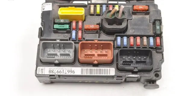 Peugeot 308 Fuse box set 9667199780