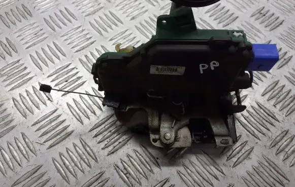 Seat Ibiza III (6L) Front door lock 3B1837016BQ