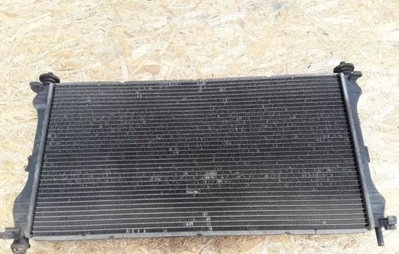 Coolant radiator