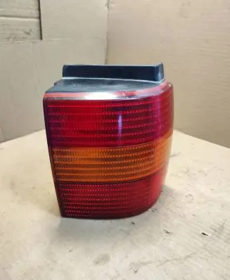 Volkswagen PASSAT B4 Rear/tail lights 3A9945112